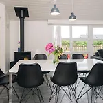 Сasa de vacaciones Bright Summerhouse Near Sea - By Traum