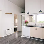 Сasa de vacaciones Bright Summerhouse Near Sea - By Traum *