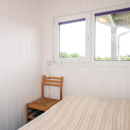 Bright Summerhouse Near Sea - By Traum