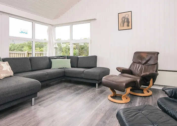 Bright Summerhouse Near Sea - By Traum Ringkobing