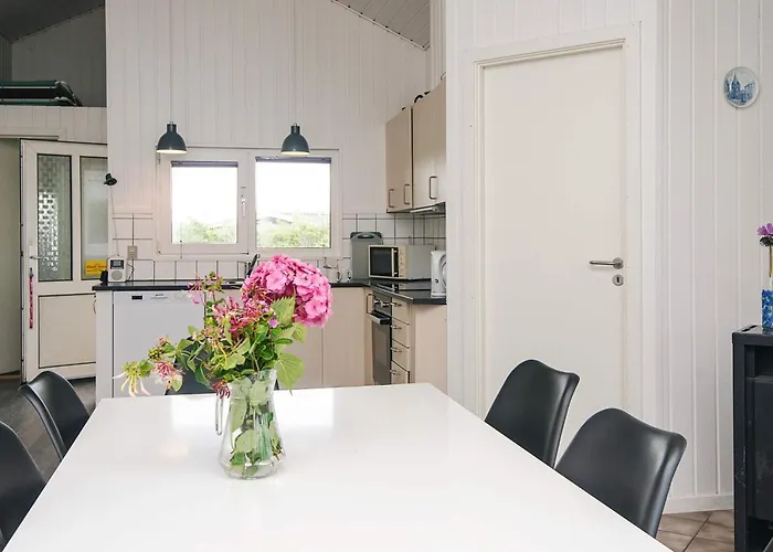 Bright Summerhouse Near Sea - By Traum Holiday home Ringkobing