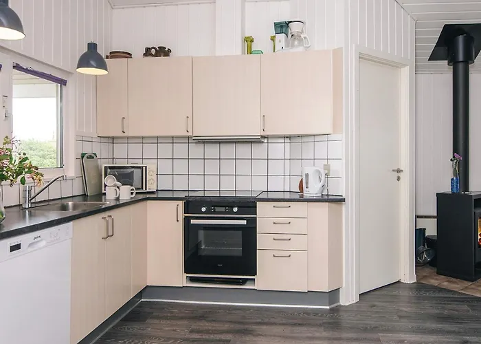 Bright Summerhouse Near Sea - By Traum Holiday home